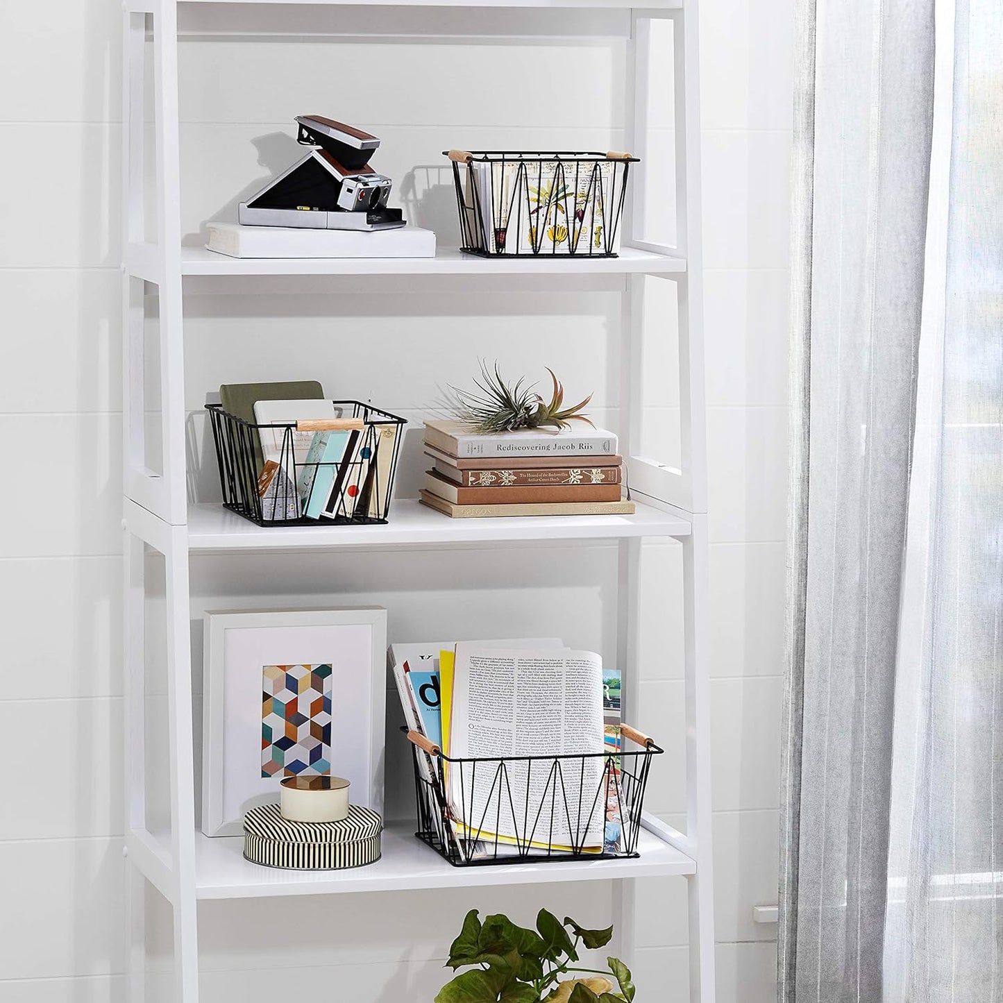 Amazon Basics Rectangular Wire Storage Baskets, Set of 3, Standard, Black