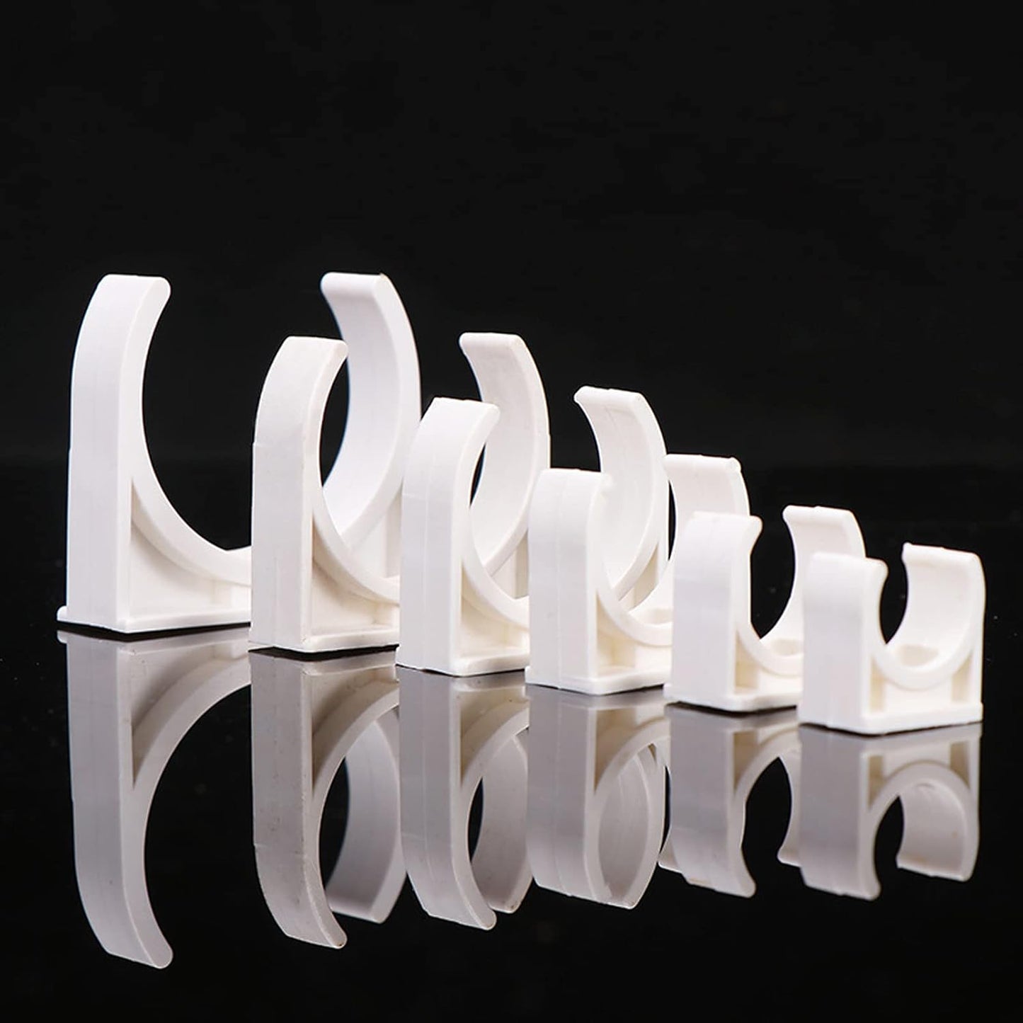 30 Pcs U-Shaped PVC Water 32mm Pipe Clamps Clips, U-Shaped Buckles Fit for 1-1/4" (32mm) Water Pipes and TV Trays Tubing Hose Hanger Support Pex Tubing （White 32mm）