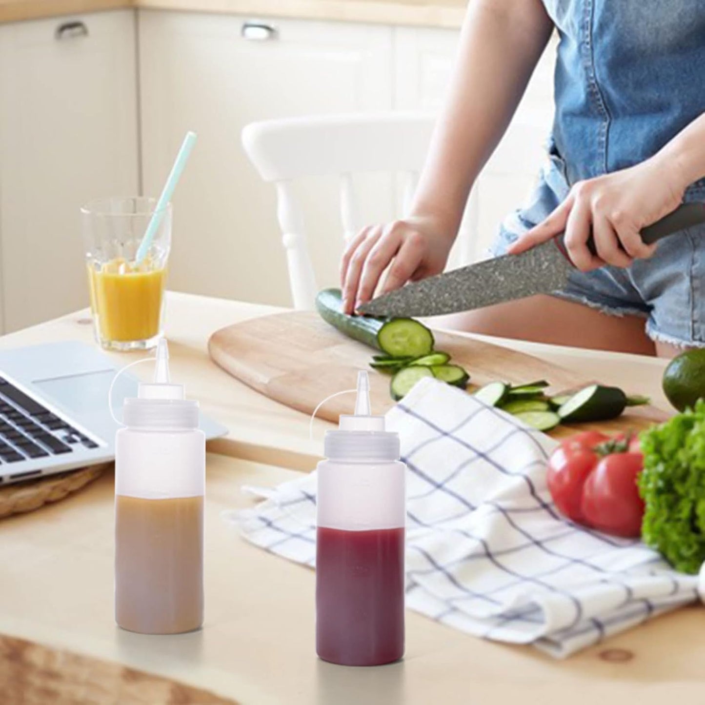 Squeeze Bottles for Sauces 2 Pack, 16 Ounce Plastic Dressing Squirt Bottles with Cap Lids, Condiment Bottle for Liquids BBQ Dressing Pancake Art Dispenser