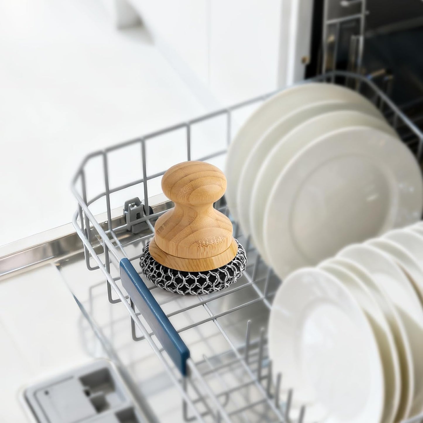 Cast Iron Scrubber and Scraper,Chain Mail Cleaner with Bamboo Handle & Draining Tray,316 Stainless Steel Brush for Cleaning Pots,Pans,Wok,Bakeware,Griddles, Grills(Large Chain Mail,2pcs)