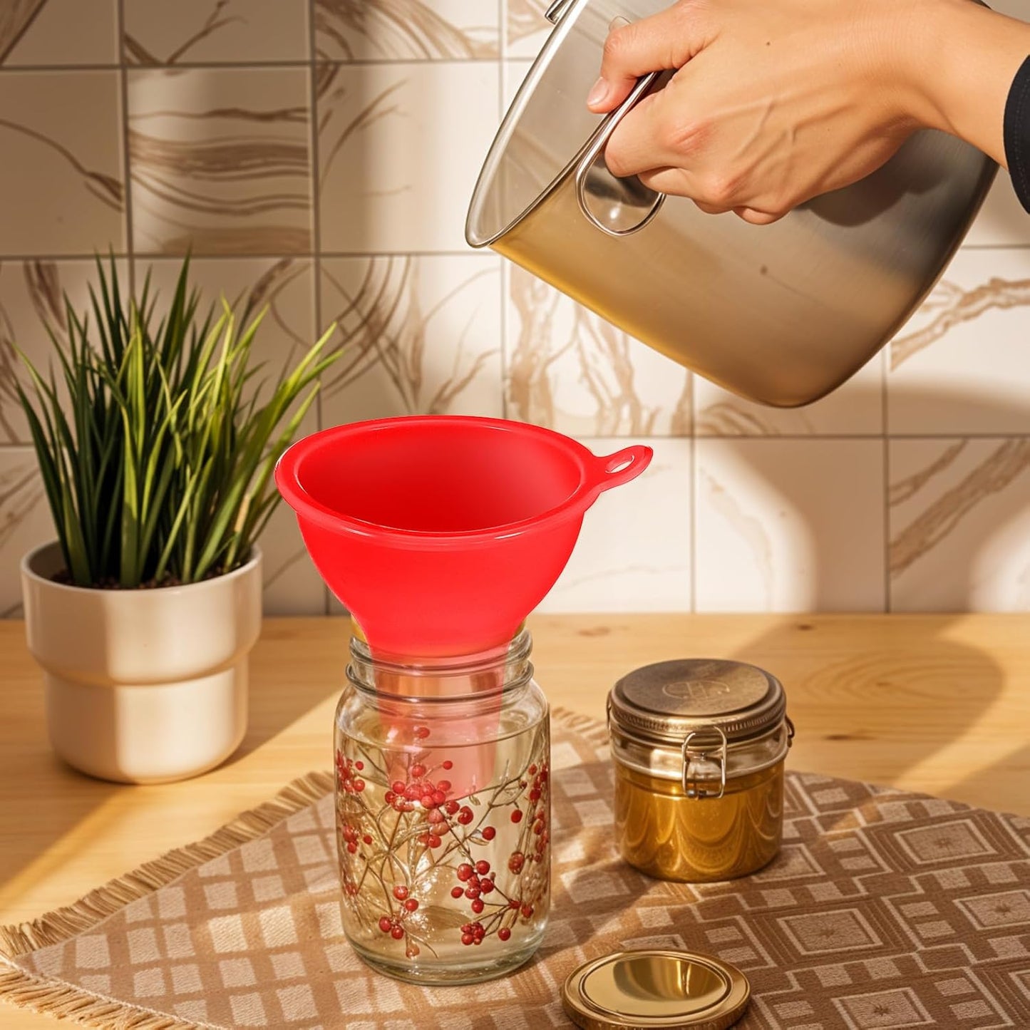 4Pcs Funnels for Kitchen Use Filling Bottles Silicone Funnel Wide Mouth Funnel Multi Color Flexible Condiment Funnel Kitchen Gadgets Accessories for Filling Water Bottle Liquid Transfer