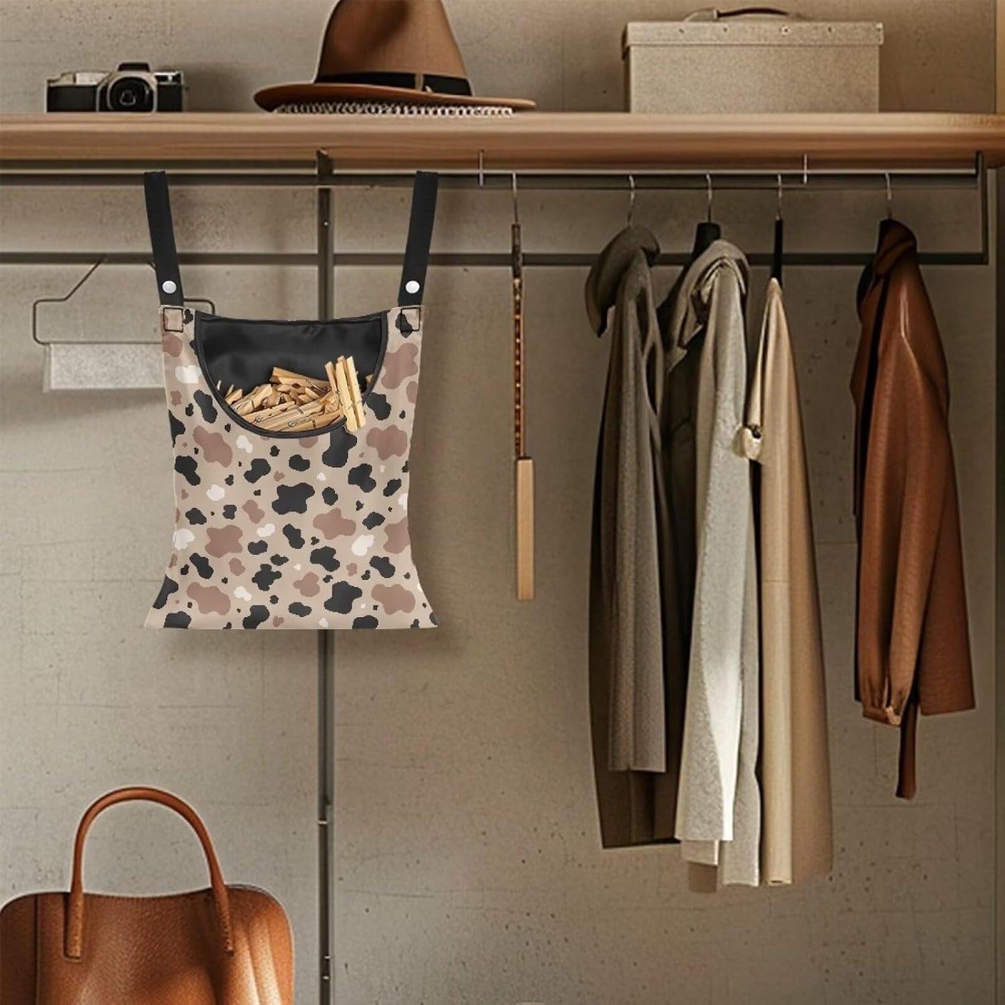 Clothes Pin Hanging Bag, Clothes Pins Bag Holder Outdoor Stylish Clothespin Bag with Hanging Rope for Clothespin - Cow Pattern