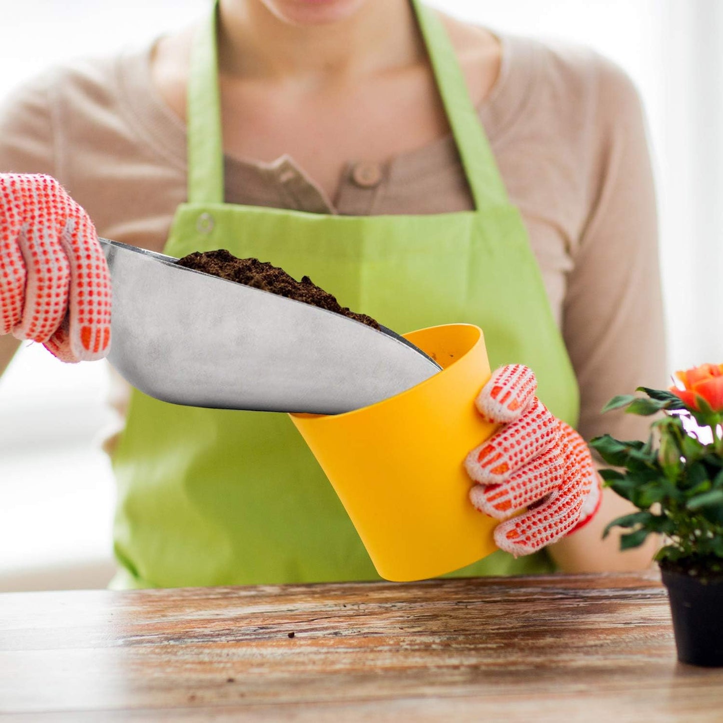 Cast Aluminum Utility Scoop - 24 oz. - Round Bottom, ice scoop For Multi-Purpose Use, With Finger Groove Handle (24 oz.)