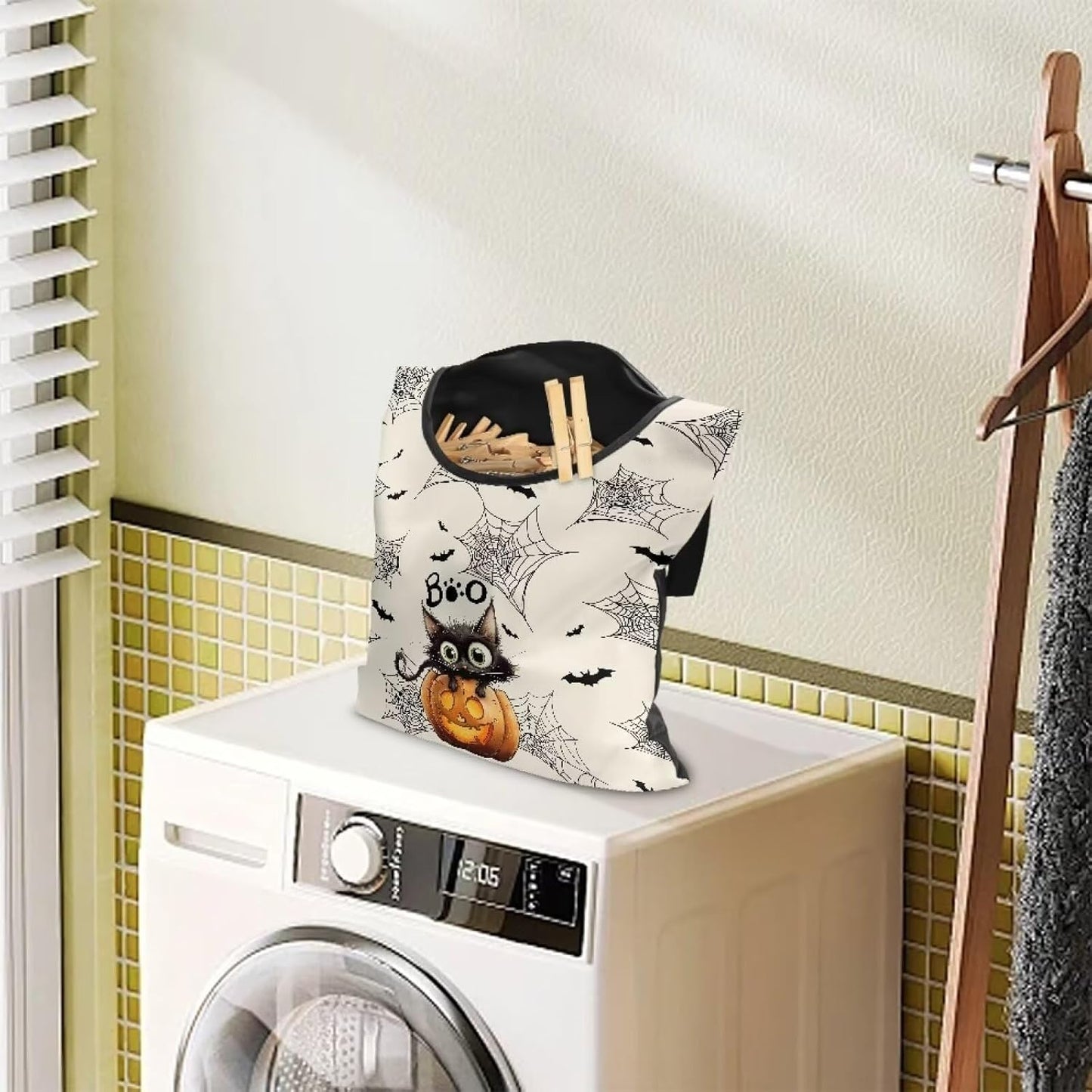 Cute Cat Space-Saving Laundry Clothespin Bag Pumpkin Waterproof Polyester Material, 2 Rope for Hanging and Effortlessly Sliding on The Clothesline Clothespin Holder for Outdoor