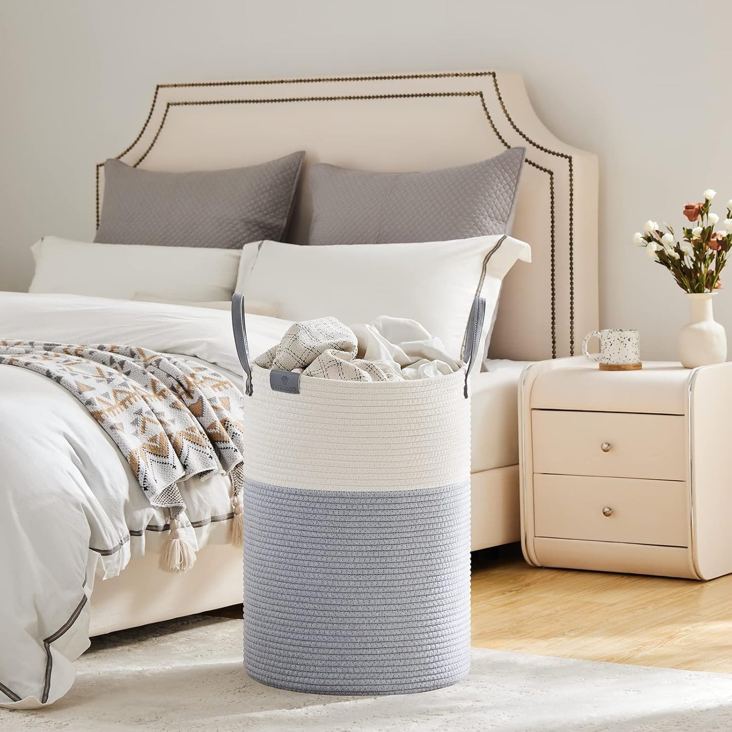 VIPOSCO Tall Laundry Basket, Large Dirty Clothes Hamper with Leather Handle, Woven Rope Storage Basket for Blanket, Toy In Living Room, Bathroom, Bedroom - 72L Grey & White