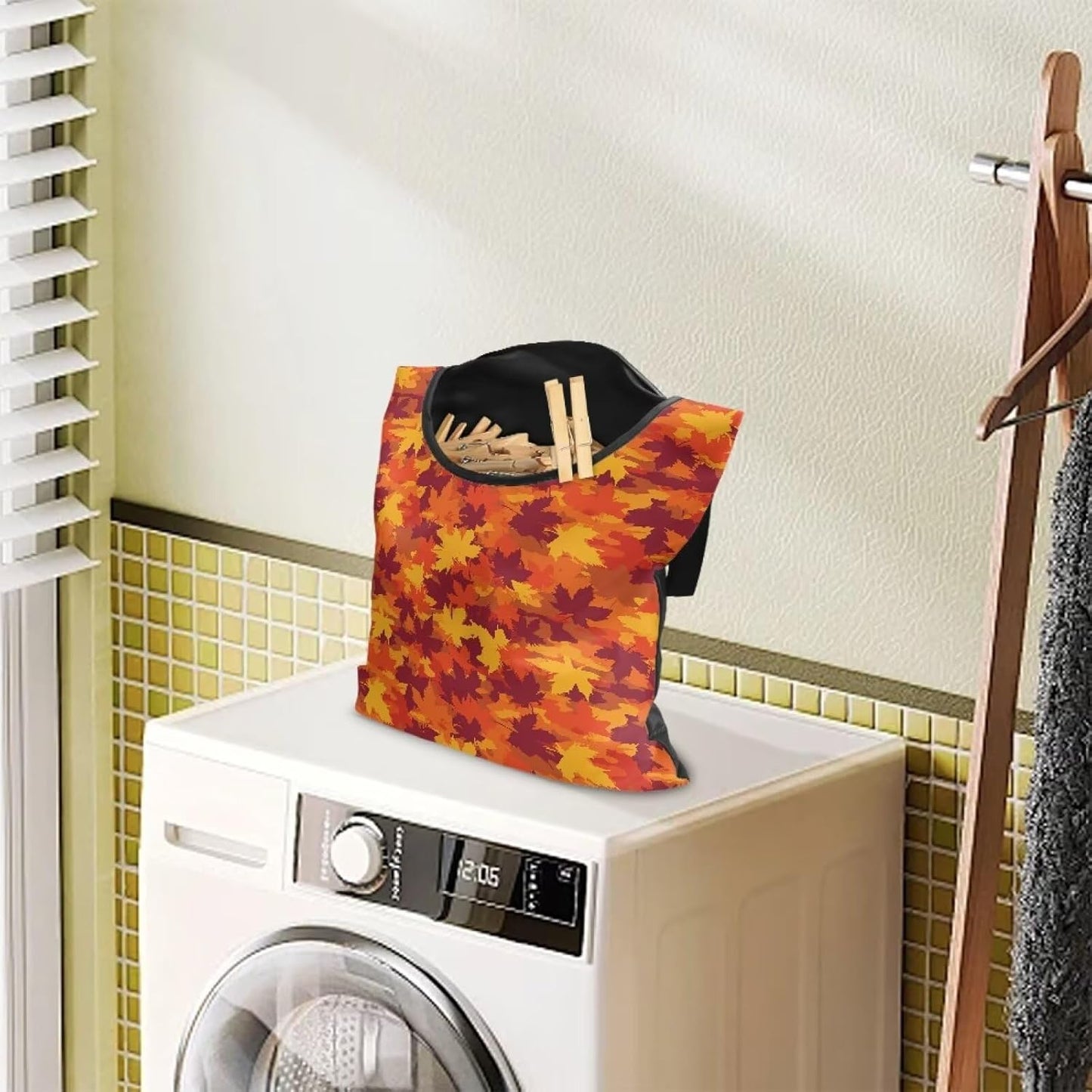 Maple Leaf Clothespin Storage Hanger Bags Beer Laundry Clothespin Bag, Clothespin Bag with a Large Opening, Hanging Storage Organizer with Hanging Rope for Indoor Outdoor