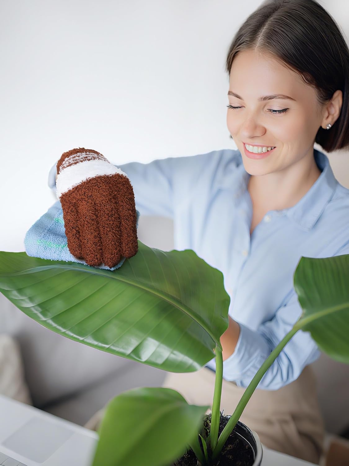 Patelai 3 Pairs Microfiber Plant Dusting Gloves Leaf Cleaning Gloves for Indoor Plants, Blinds, Furniture, House (Large,Gray, Orange, Brown)