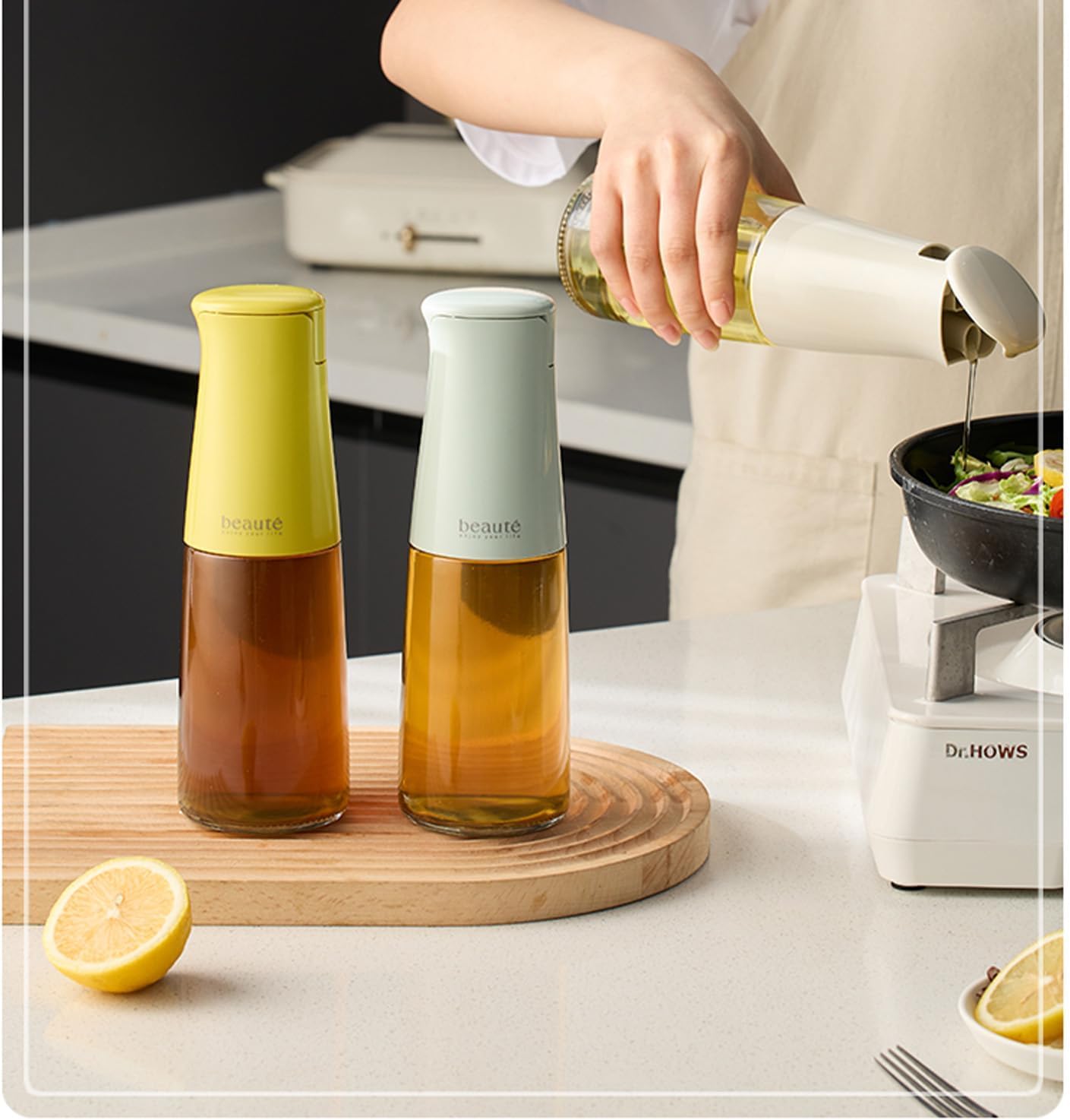 Olive Oil Dispenser Bottle for Kitchen, Auto Flip、Non-Drip、Leak Proof, Oil Bottles for Kitchen, Vinegar Dispenser, Cooking Glass Bottle with 500ml (Cream Yellow)