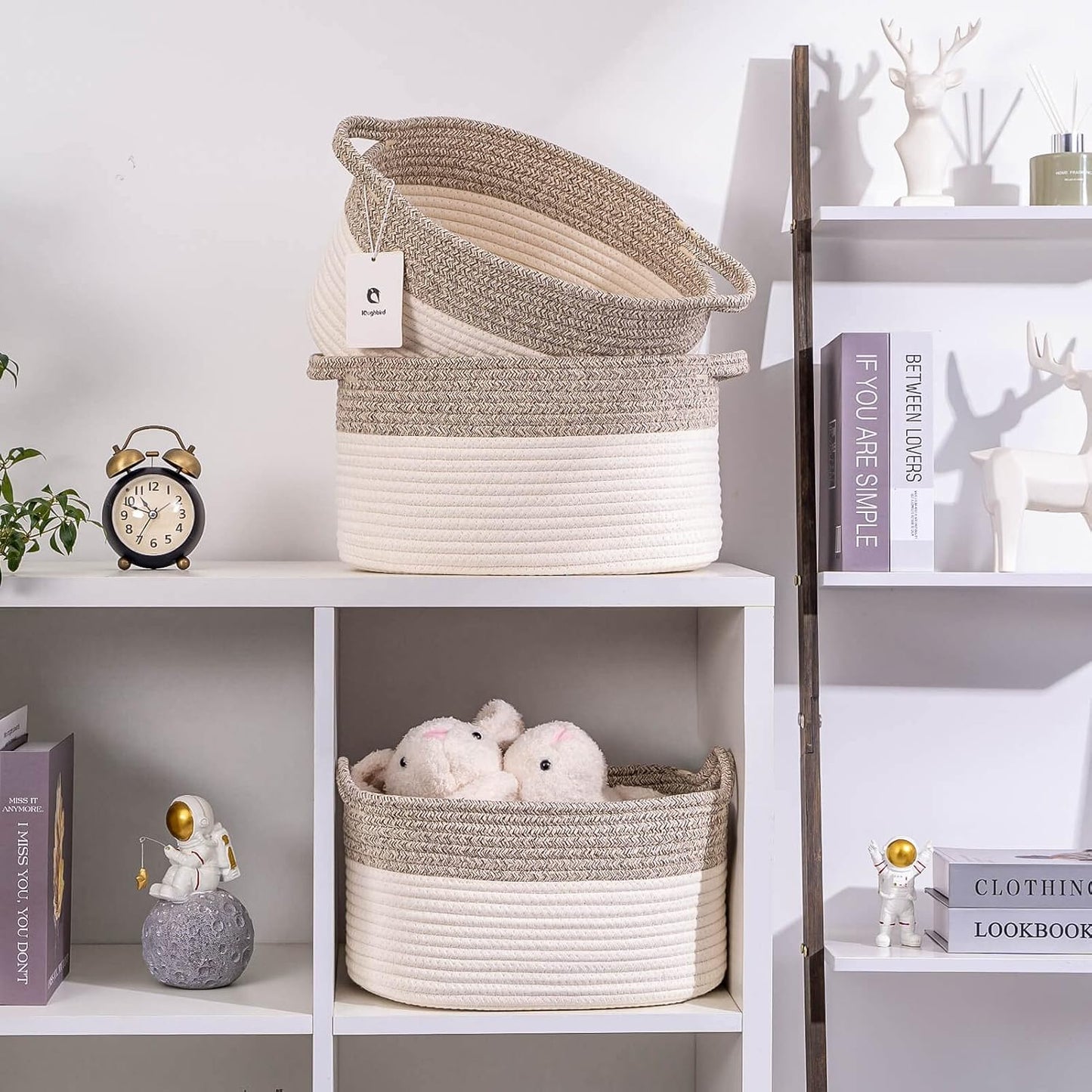Medium and Large Woven Basket//With Handle, Used for Toys and Fabric Storage Basket used for Storing xl Storage Box, Decorative Storage Box Room 2pack (Light Brown, L13×W9×H7)