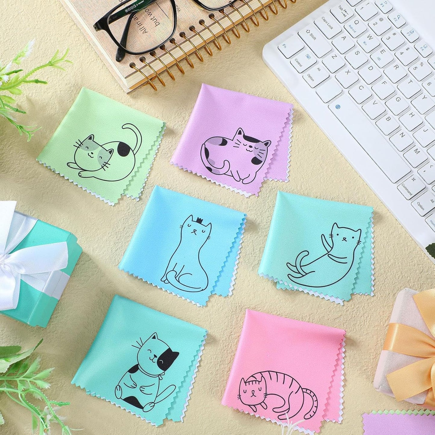 Sinmoe 20 Pcs Microfiber Cleaning Cloth Cute Kitty Cat Design Microfiber Cloth Gift Soft Multicolor Glasses Cleaner for Eyeglasses Camera Lens Cell Phone Screens Glasses, 6 x 6 Inches