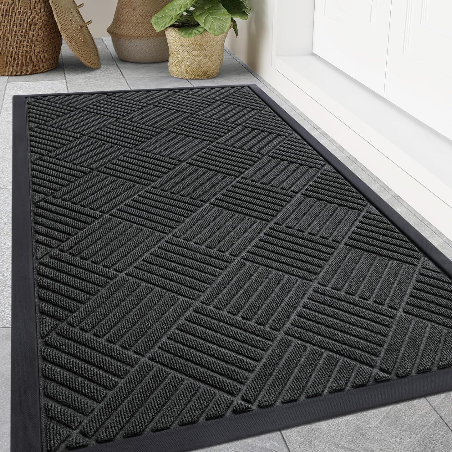 Smiry Front Door Mat Outside Entrance, Heavy Duty Outdoor Indoor Natural Rubber Doormat, Non Slip, Trap Dirt and Moisture, Easy Clean, Low Profile Patio Porch Entryway Mat, 47x32, Black