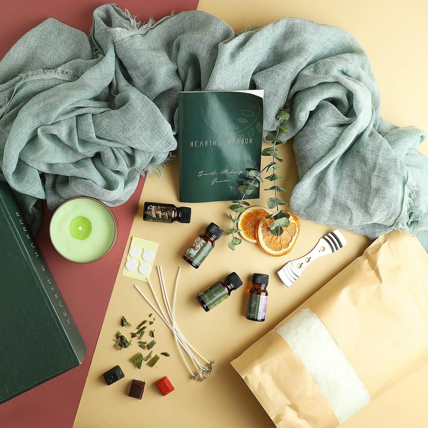 Hearth & Harbor Organic Soy Candle Wax for Candle Making, 2 lbs Natural Candles Making Supplies, Beeswax-Free, Paraffin-Free, Pure Soy Wax Flakes Perfect for Candles, Tealights and Melts