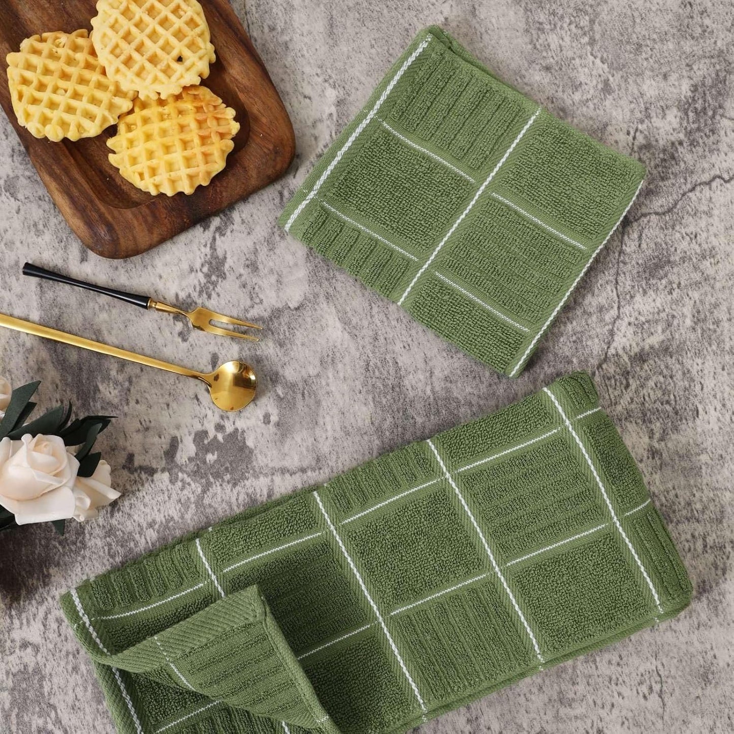 Glynniss Kitchen Towels and Dishcloths Set, Four Dish Towels 16x26 Inches, Four Absorbent Dish Cloths for Washing Dishes 12x12 Inches, Cleaning and Drying for Everyday Use Pack of 8 (Green)